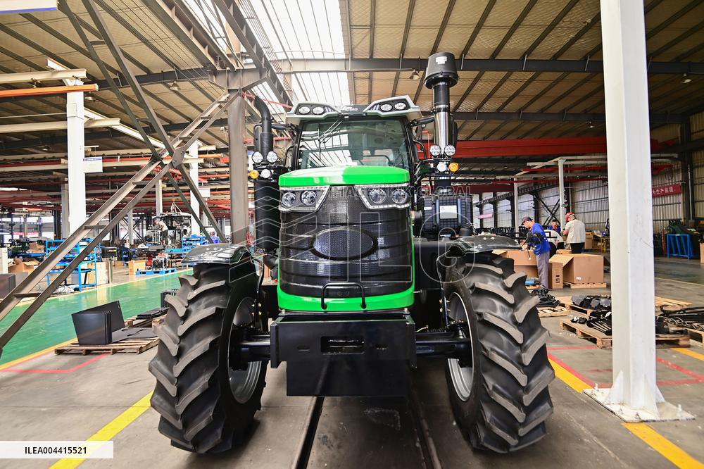 Chinese Agricultural Machinery Tractors Export To Russia
