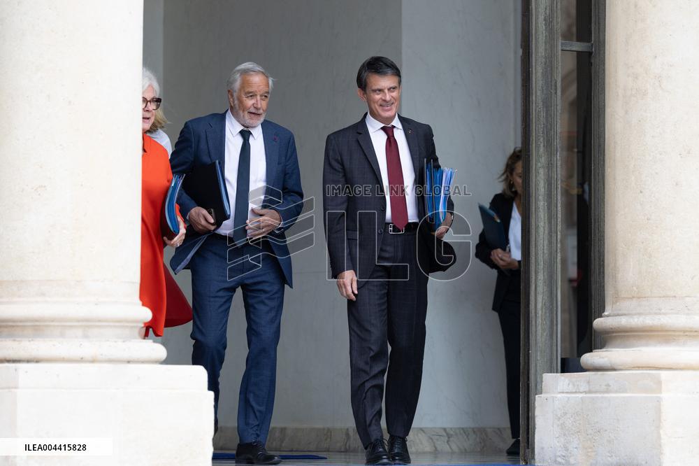 Weekly Cabinet Meeting - Paris