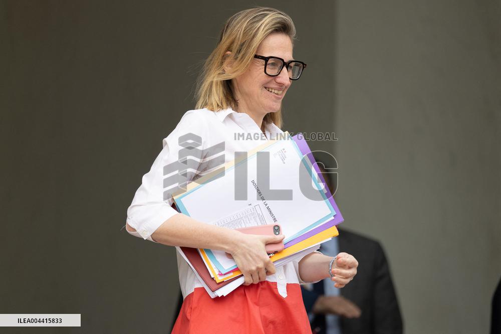 Weekly Cabinet Meeting - Paris