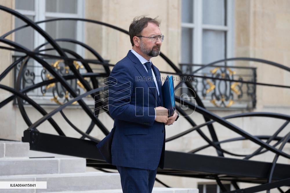 Weekly Cabinet Meeting - Paris