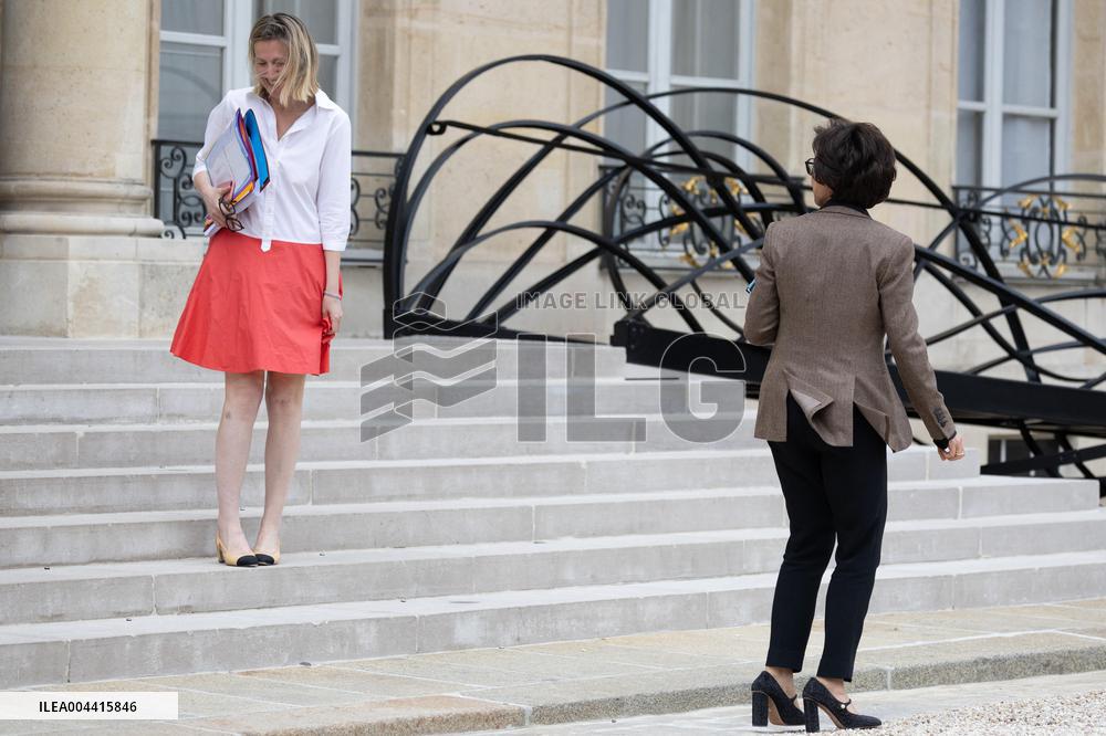 Weekly Cabinet Meeting - Paris