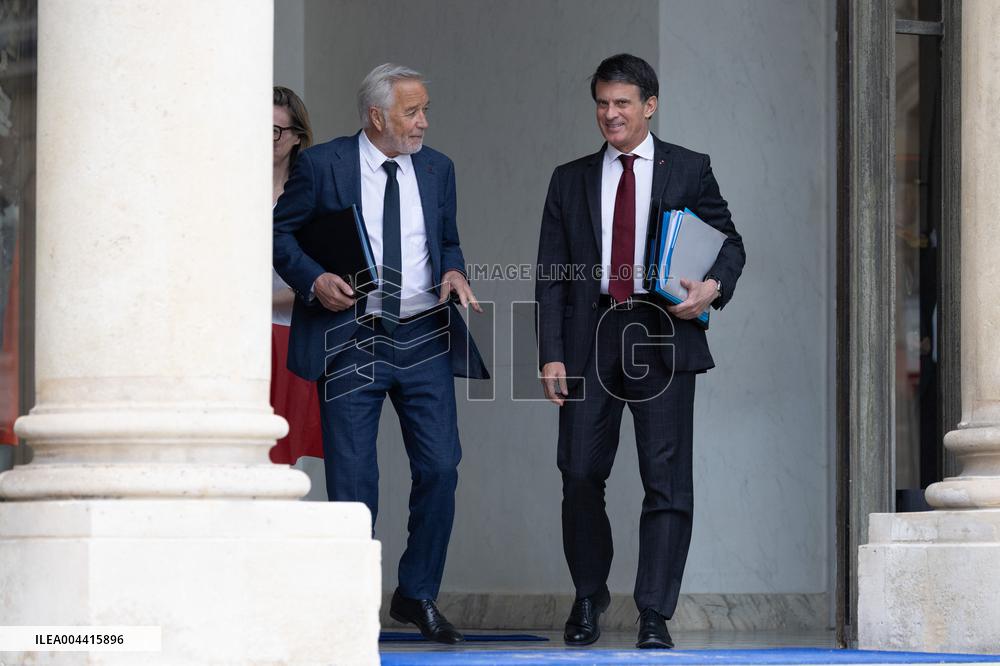 Weekly Cabinet Meeting - Paris