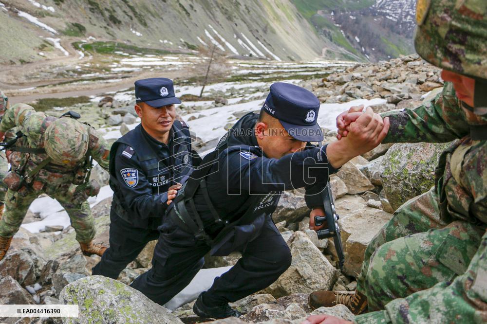 Border Patrol in Altay
