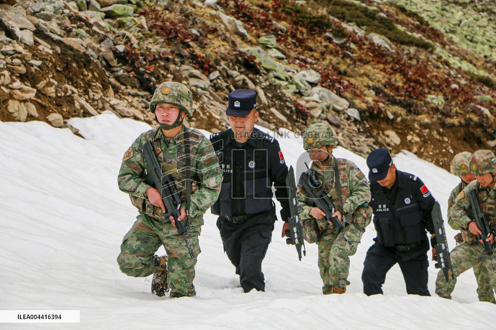 Border Patrol in Altay