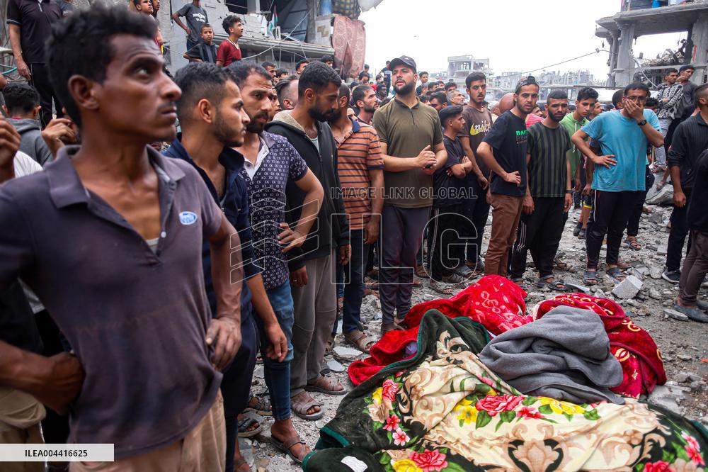 At Least 65 Palestinians Killed in Israeli Air Strikes - Gaza