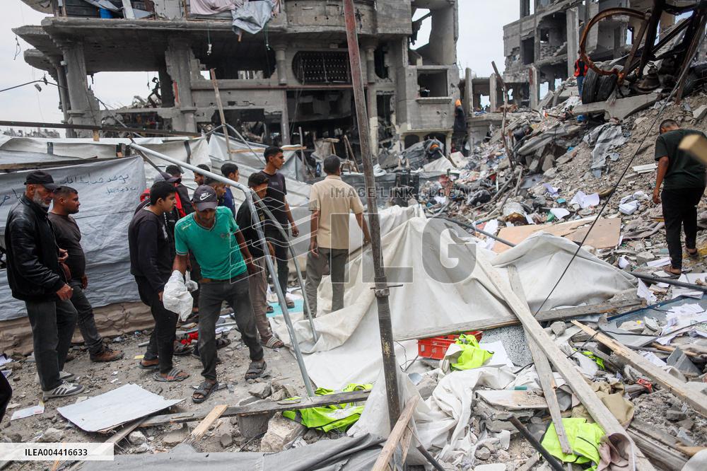 At Least 65 Palestinians Killed in Israeli Air Strikes - Gaza