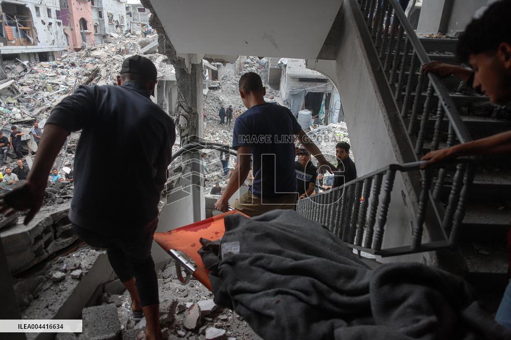 At Least 65 Palestinians Killed in Israeli Air Strikes - Gaza