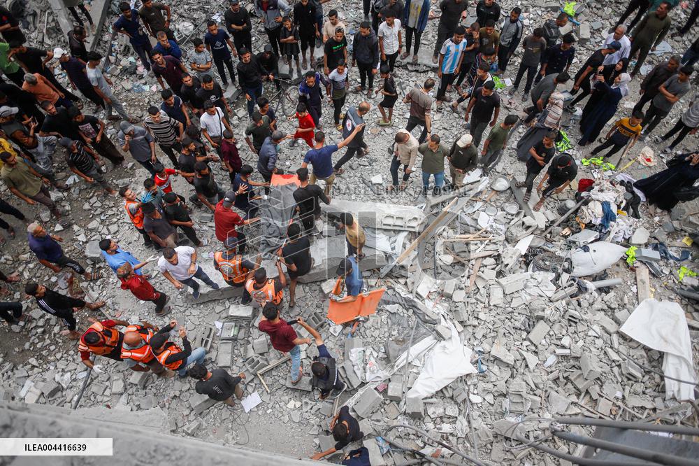 At Least 65 Palestinians Killed in Israeli Air Strikes - Gaza