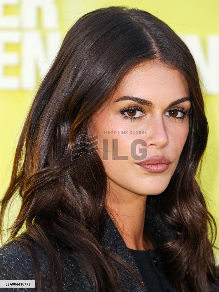 Overcompensating Premiere - LA