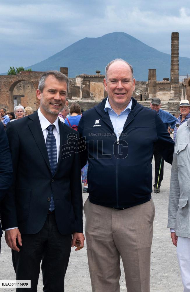Albert Of Monaco Visits Pompeii - Italy