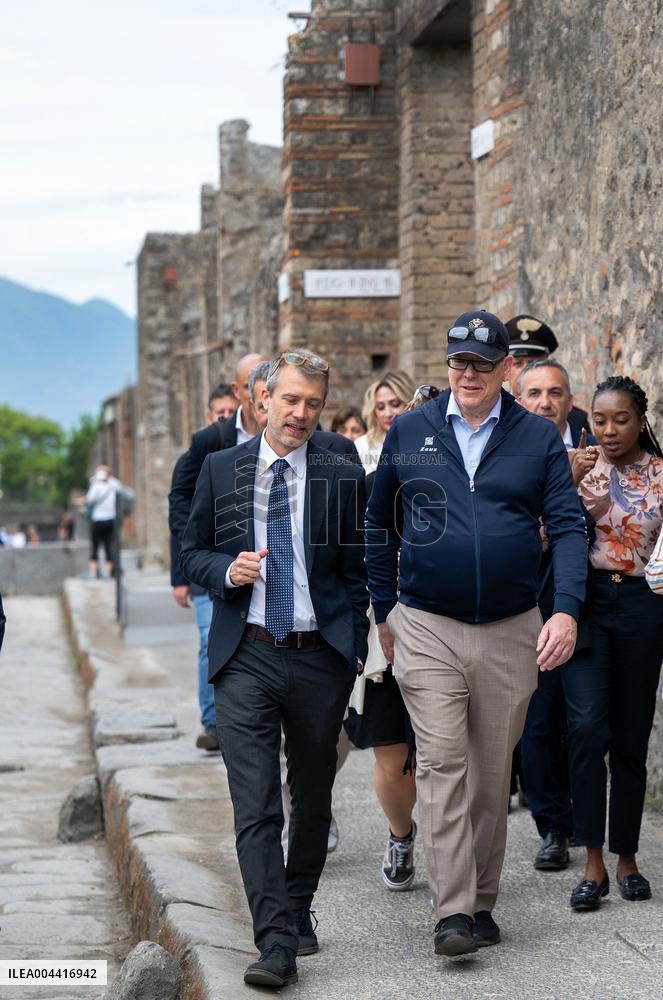 Albert Of Monaco Visits Pompeii - Italy