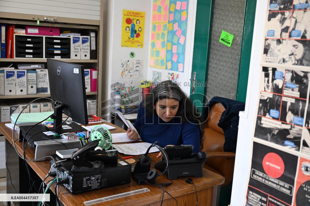 Addictovigilance Center Ilustrations - Paris