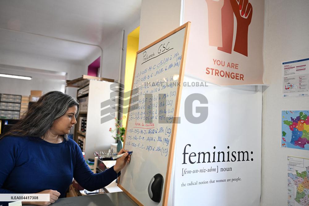 Addictovigilance Center Ilustrations - Paris