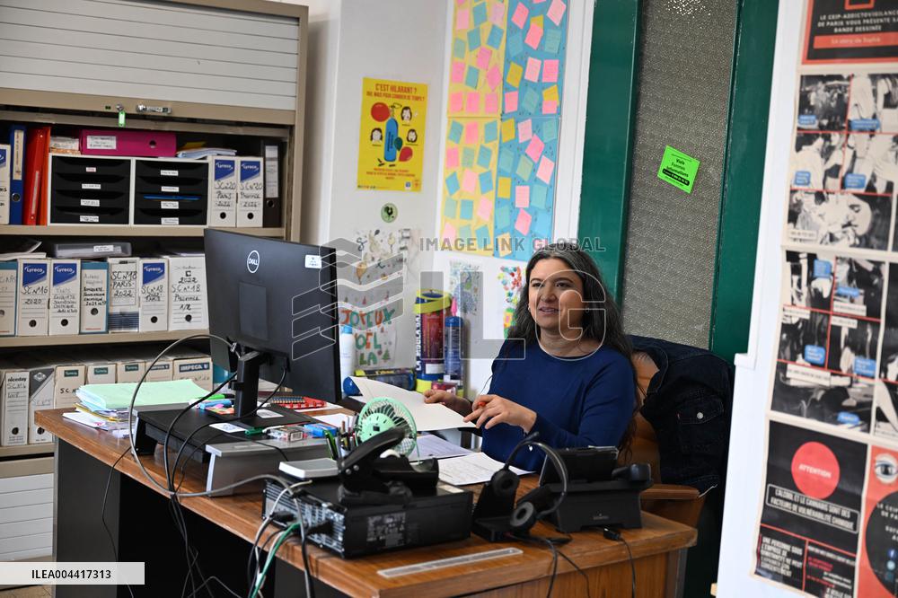 Addictovigilance Center Ilustrations - Paris