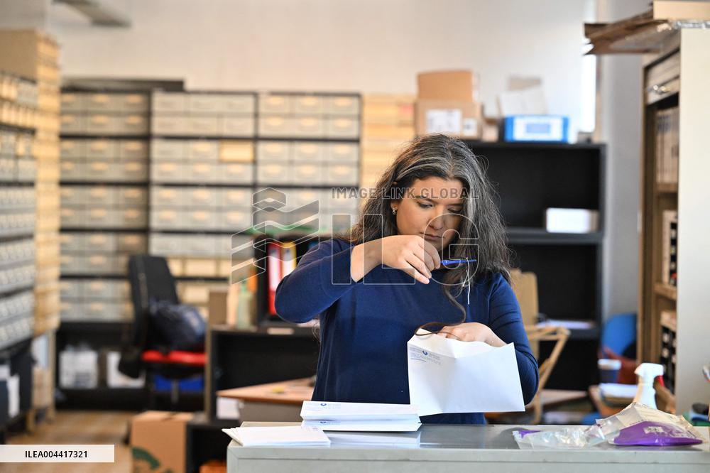 Addictovigilance Center Ilustrations - Paris