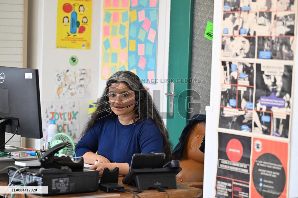 Addictovigilance Center Ilustrations - Paris