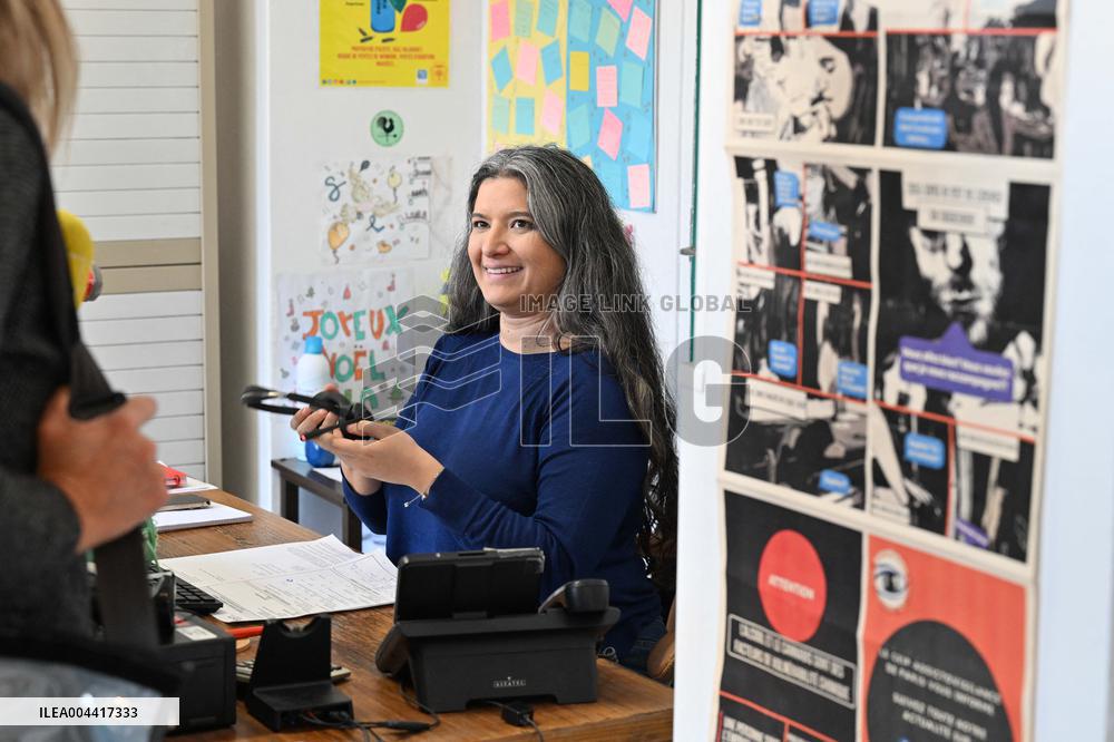 Addictovigilance Center Ilustrations - Paris