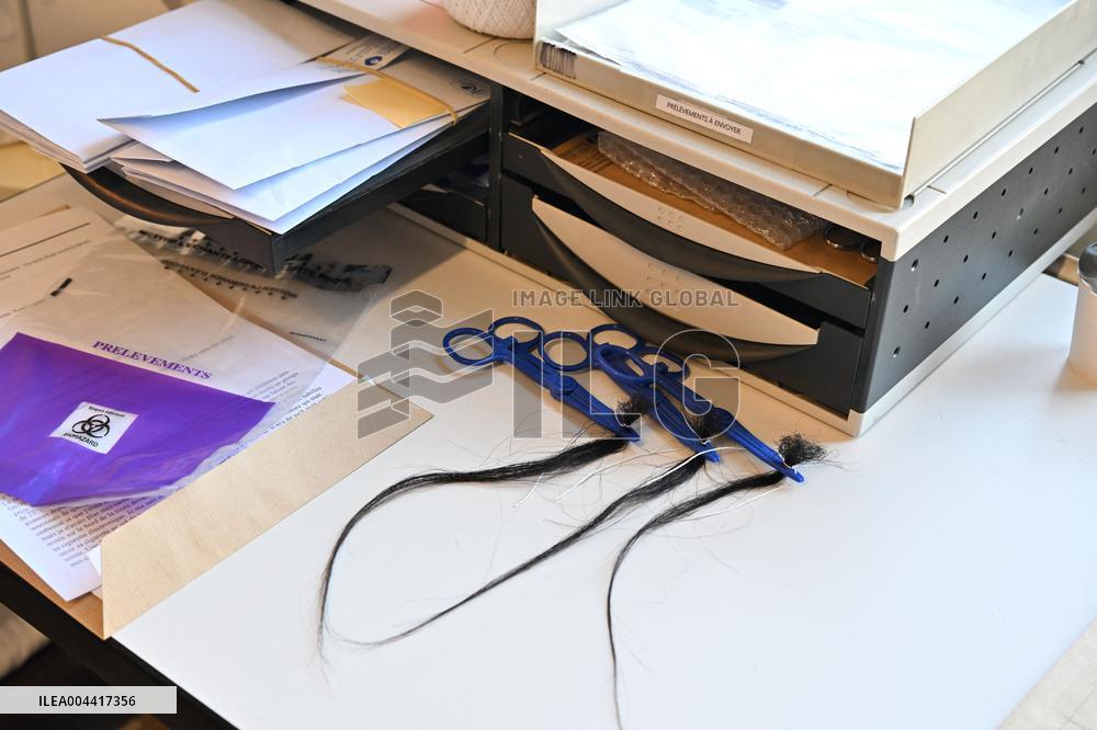 Addictovigilance Center Ilustrations - Paris