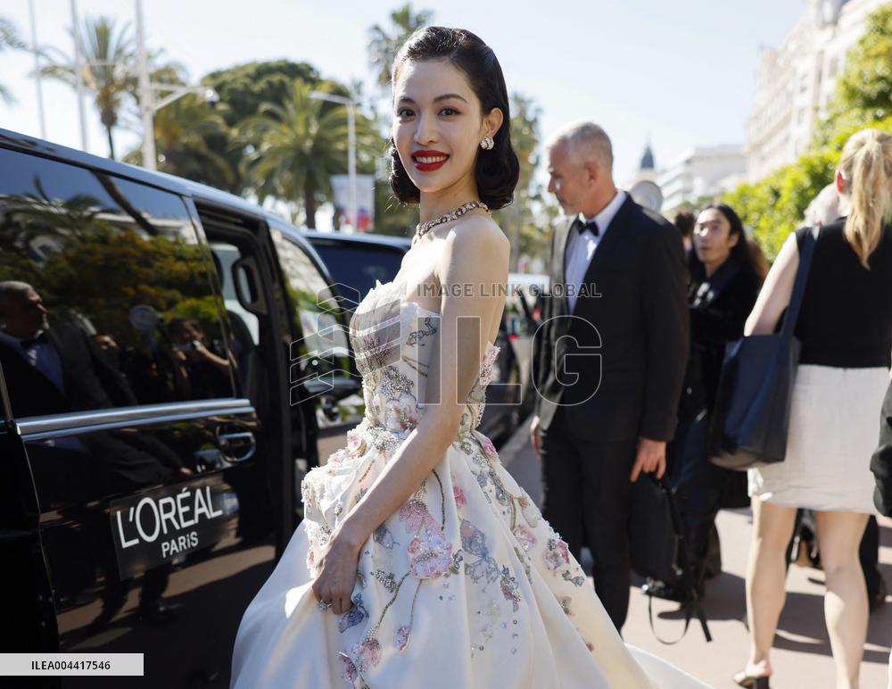 Cannes Elaine Zhong Chuxi is going out Hotel Martinez MP