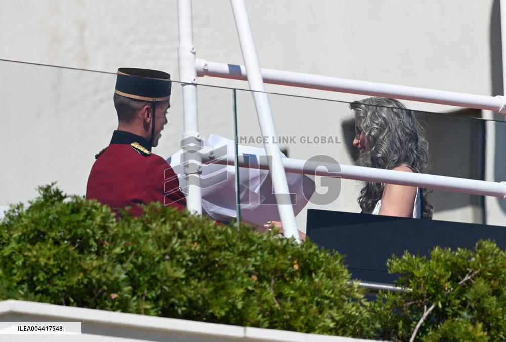 Cannes - Andy Macdowell During Photo Session