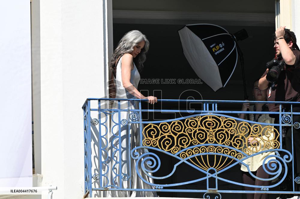 Cannes - Andy MacDowell On Hotel Martinez Balcony