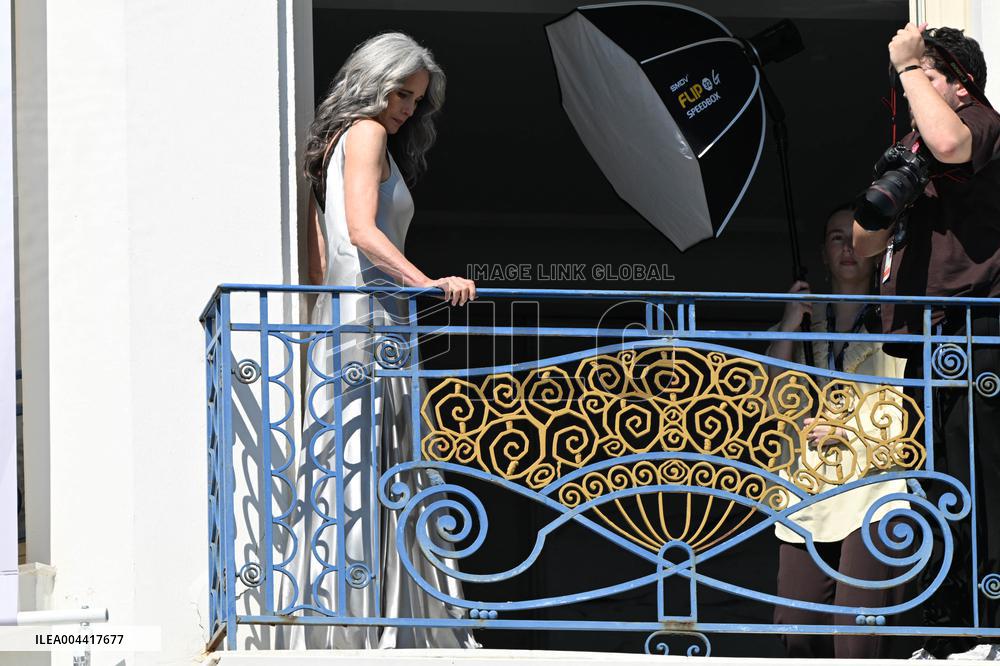 Cannes - Andy MacDowell On Hotel Martinez Balcony