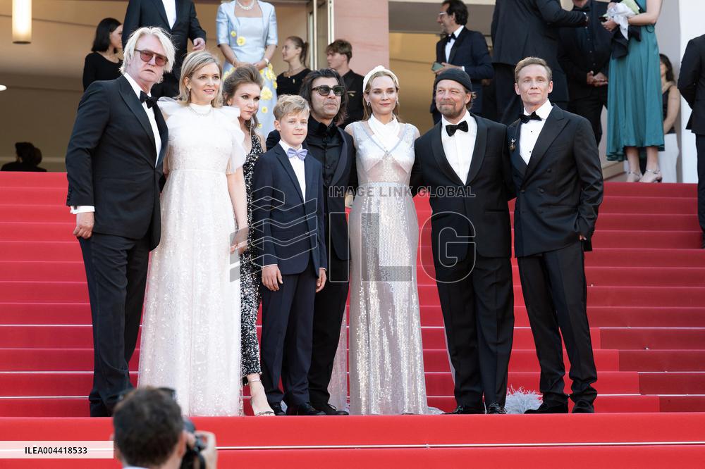 Cannes - Dossier 137 Red Carpet DN