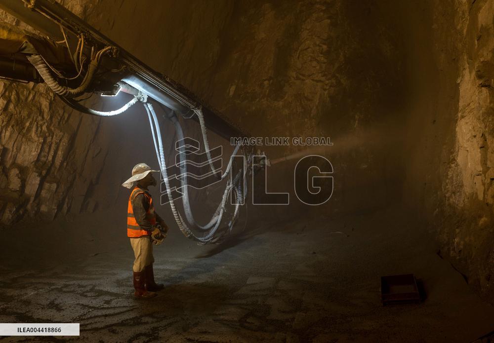 Rujin-Meizhou Railway Construction in Ganzhou