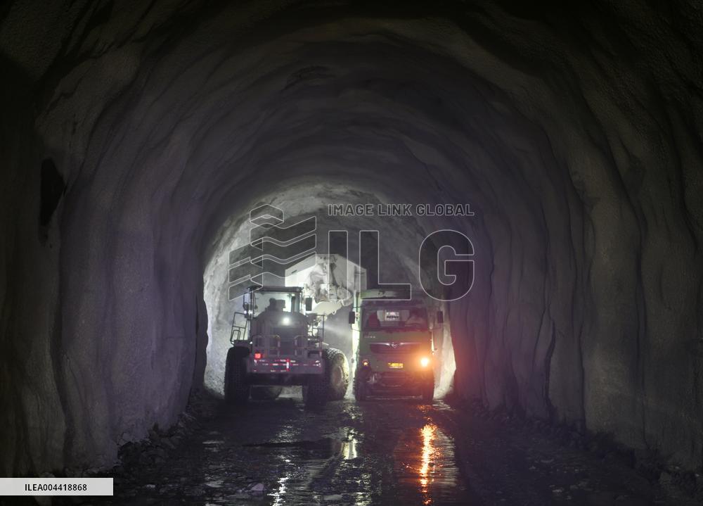 Rujin-Meizhou Railway Construction in Ganzhou