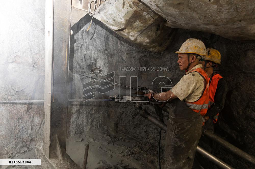 Rujin-Meizhou Railway Construction in Ganzhou