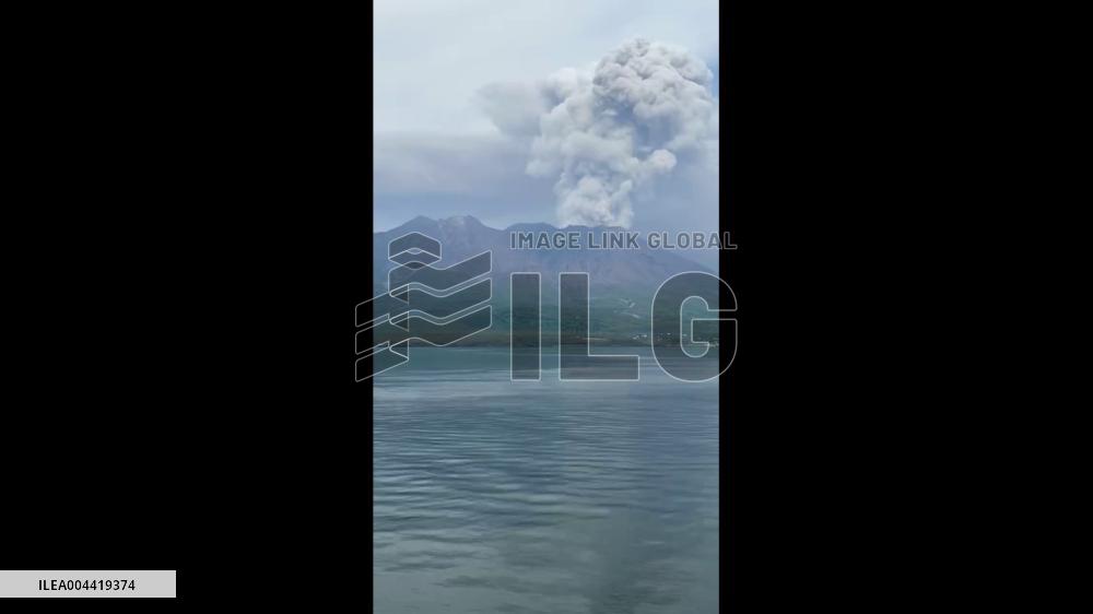 Japan: Sakurajima Volcano Erupts, Ashfall Warning Issued 6