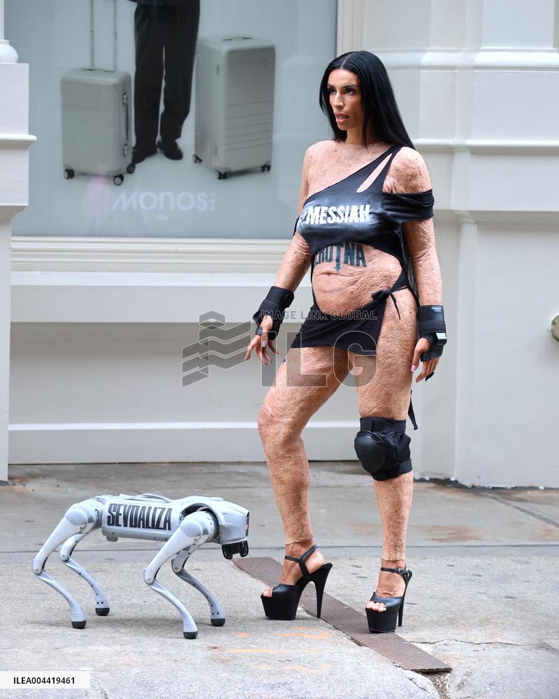 Sevdaliza During A Photoshoot - NYC