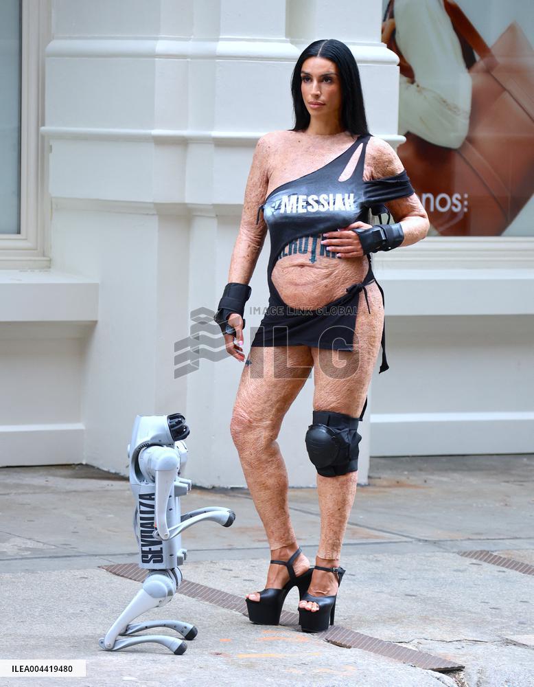 Sevdaliza During A Photoshoot - NYC