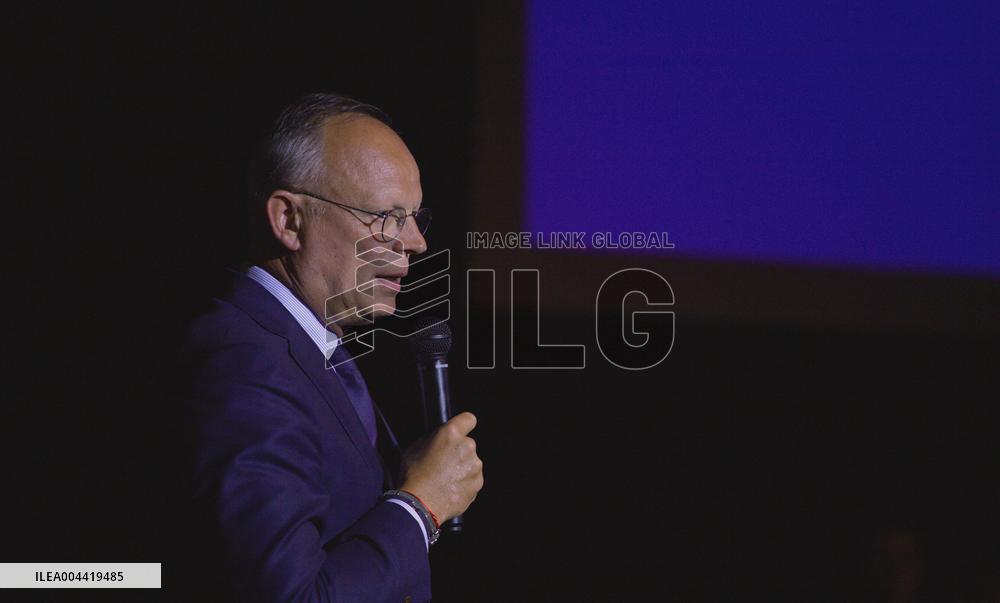 Edouard Philippe On A Trip To Loire-Atlantique - Pornic