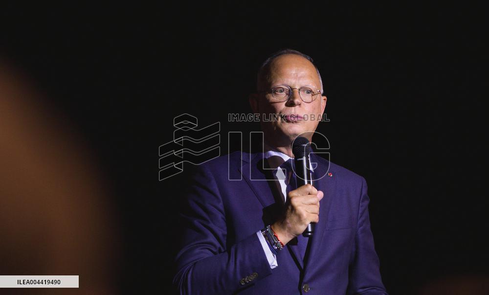 Edouard Philippe On A Trip To Loire-Atlantique - Pornic