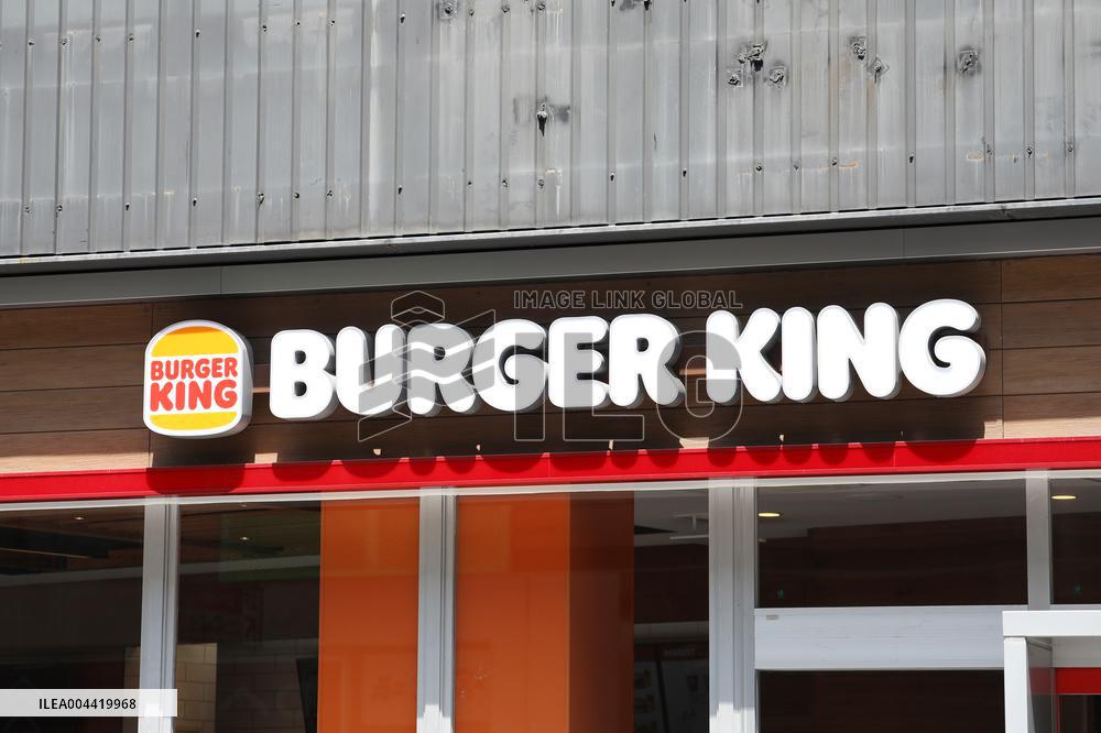 Burger King exterior, logo and signage