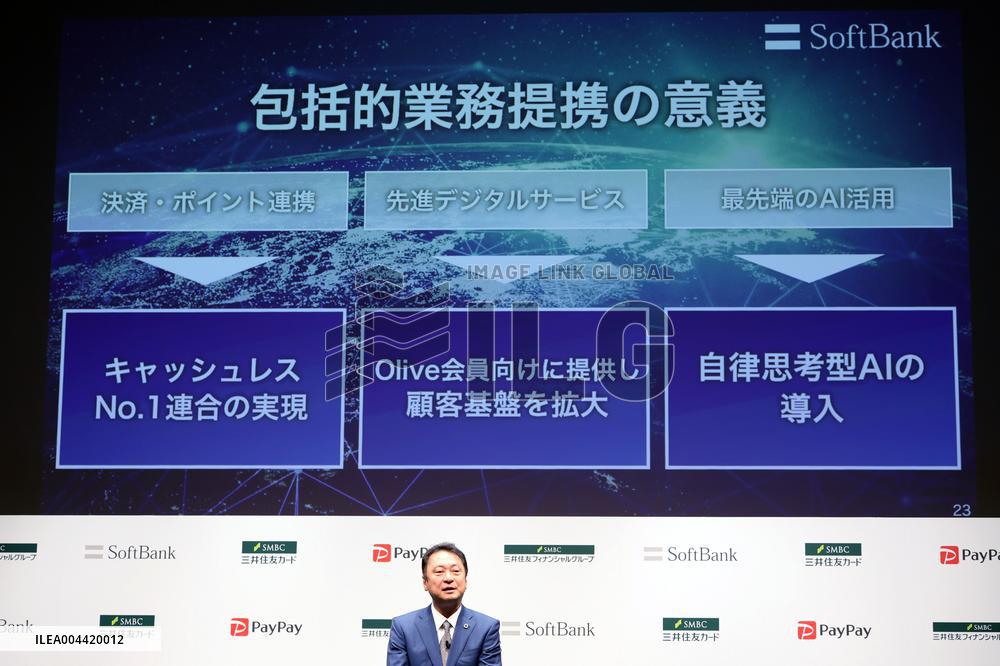 Sumitomo Mitsui FG and SoftBank tie up for personal settlement services