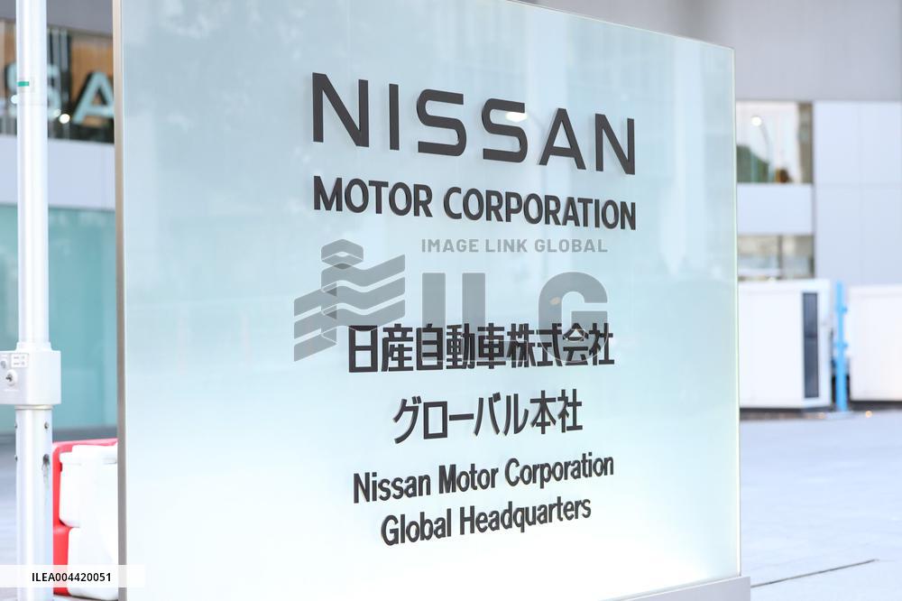 Nissan signage and logo