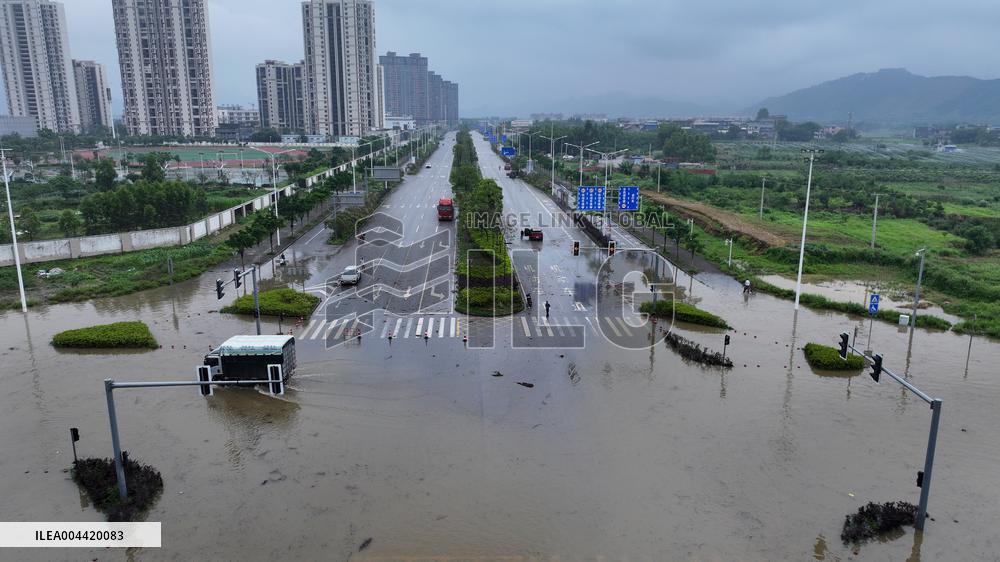 Rainstorm Red Alert in Liuzhou