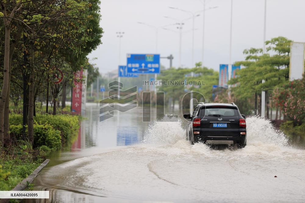 Rainstorm Red Alert in Liuzhou