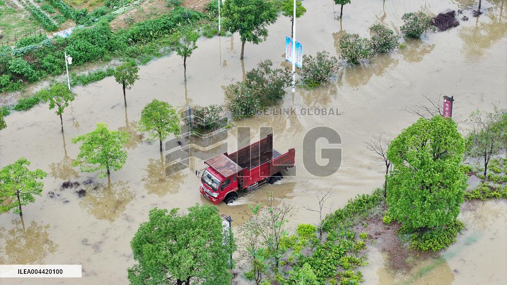 Rainstorm Red Alert in Liuzhou