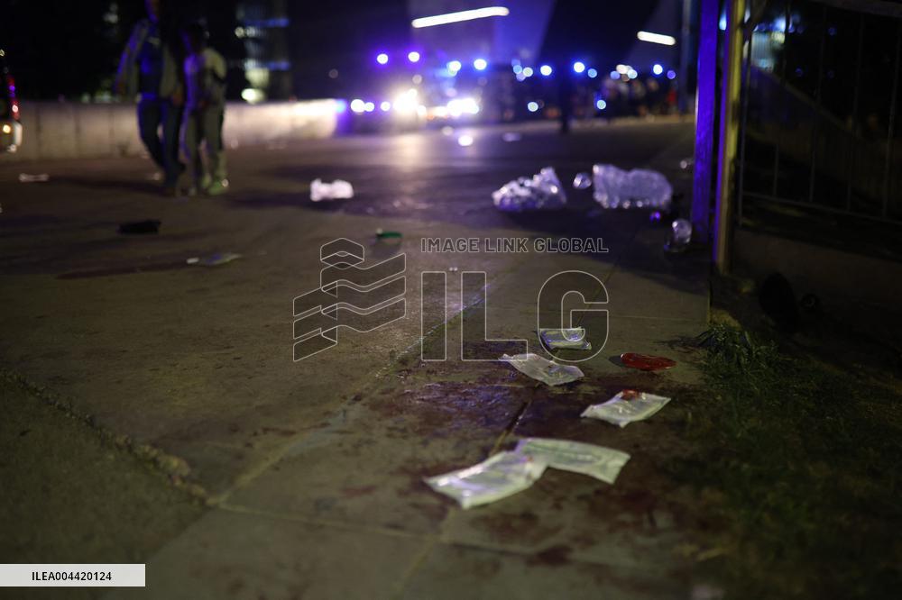 Car Strikes Crowd Before Barcelona Derby 13 Injured - Barcelona