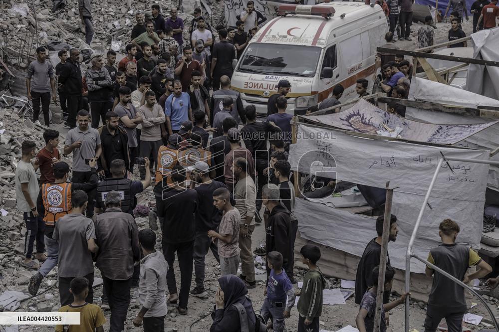 Israel Targets Al-Touba Mosque - Gaza