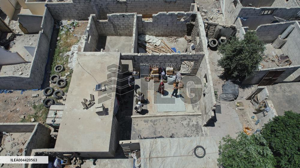 Displaced Syrian Families Leave Jarabulus to Return to Homs - Syria