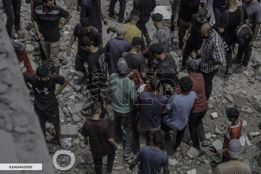Israel Targets Al-Touba Mosque - Gaza