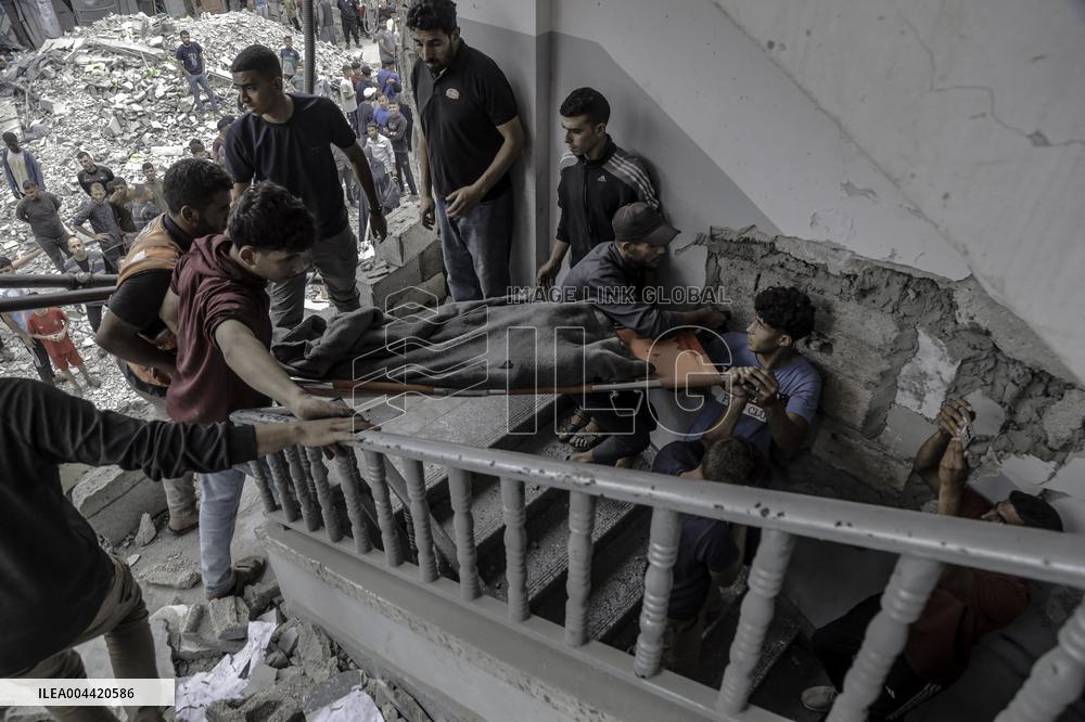 Israel Targets Al-Touba Mosque - Gaza