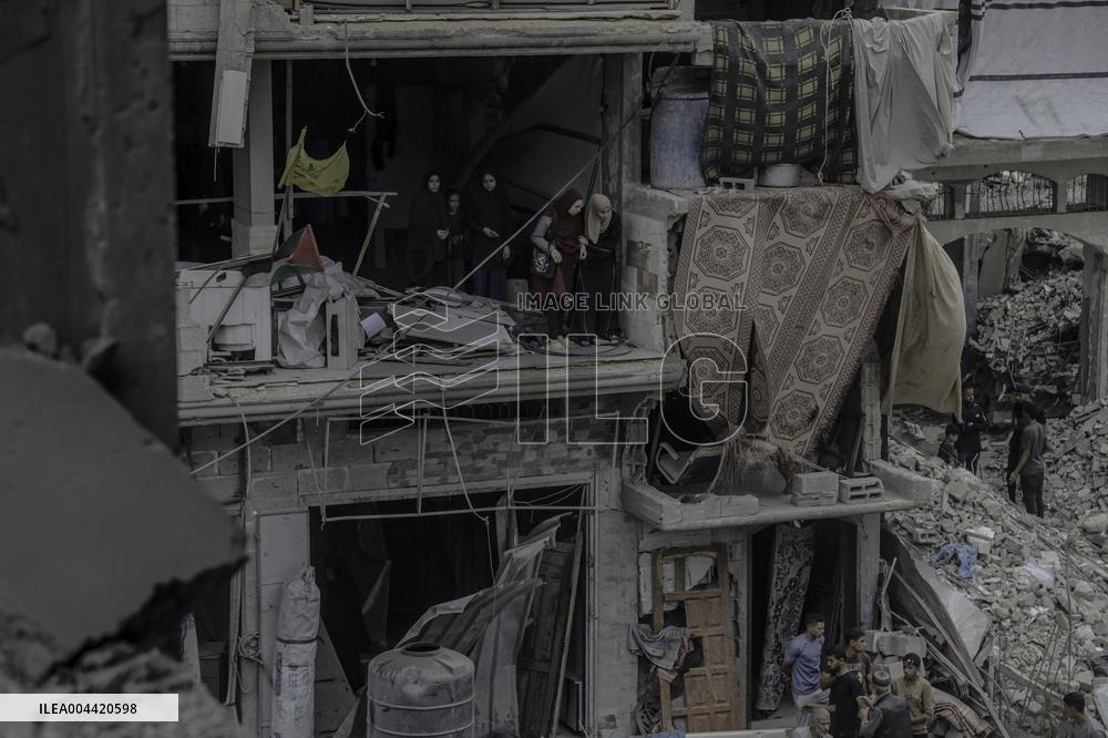 Israel Targets Al-Touba Mosque - Gaza