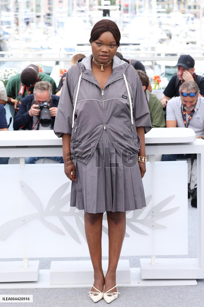 Cannes Dossier 137 Photocall JD