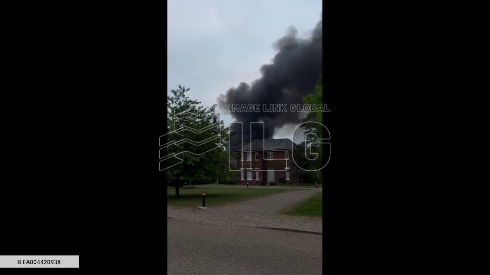 UK: Massive Fire Destroys Hangar at Bicester Heritage in Oxfordshire