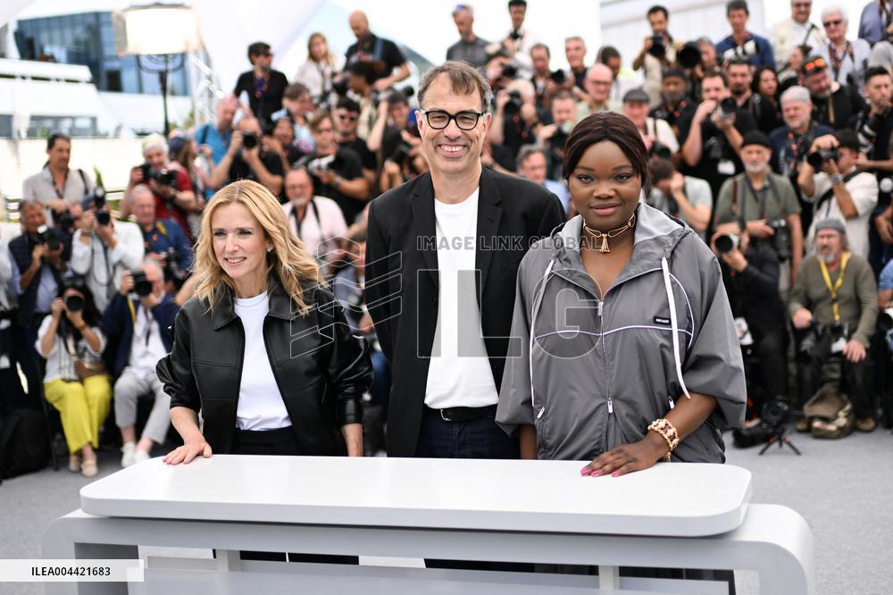 Cannes Dossier 137 Photocall AM